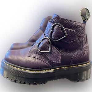 Dr. Martens Devon Heart - Size 7